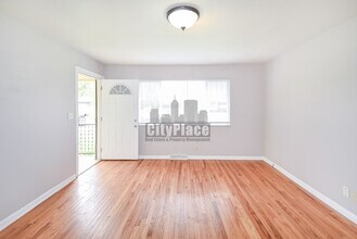 1213 Taylor Dr E in Indianapolis, IN - Building Photo - Building Photo