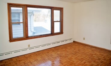 4351 Drew Ave in Minneapolis, MN - Building Photo - Interior Photo
