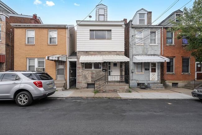 property at 138 S 17th St