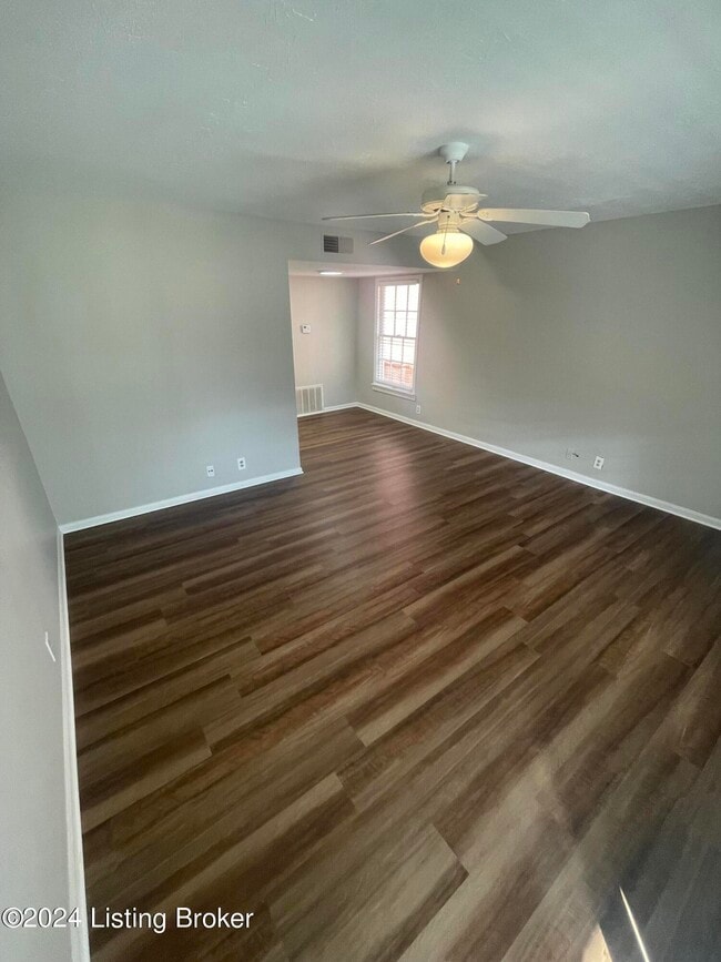 2709 Grinstead Dr in Louisville, KY - Building Photo - Building Photo