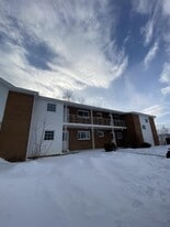 960 Meadow Ave in Bathurst, NB - Building Photo