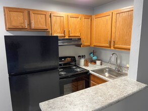 7433 Fenner St-Unit -2 in Norfolk, VA - Building Photo - Building Photo