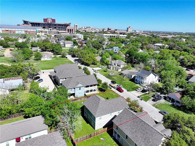 410 Montclair Ave in College Station, TX - Building Photo - Building Photo