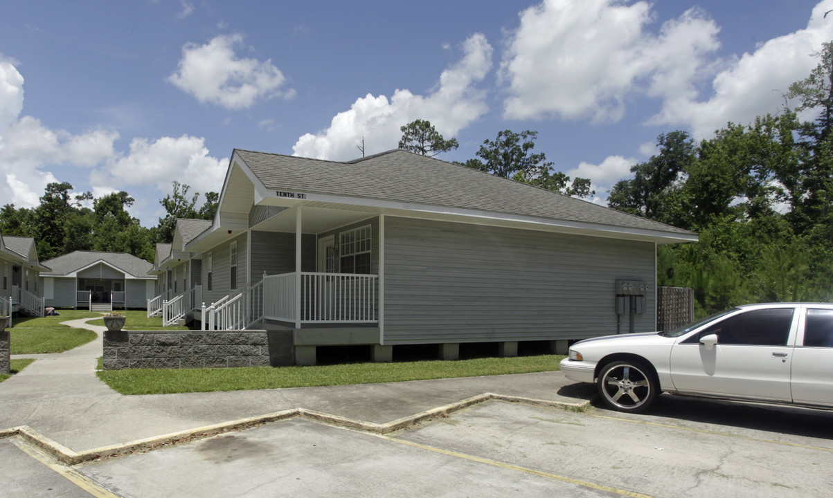 2001 10th St in Slidell, LA - Building Photo