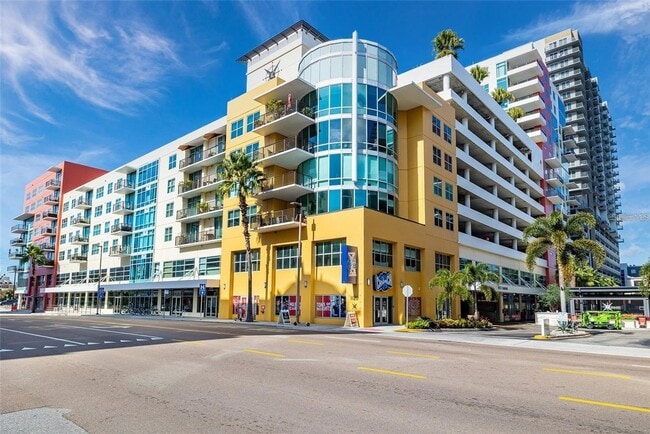 property at 1208 E Kennedy Blvd