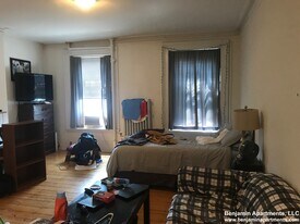 94 Charles St, Unit 42 in Boston, MA - Building Photo