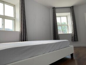 4055 Saint Laurent Boul in Montréal, QC - Building Photo - Building Photo