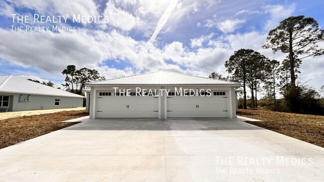 4165 Hammock Rd in Sebring, FL - Building Photo - Building Photo