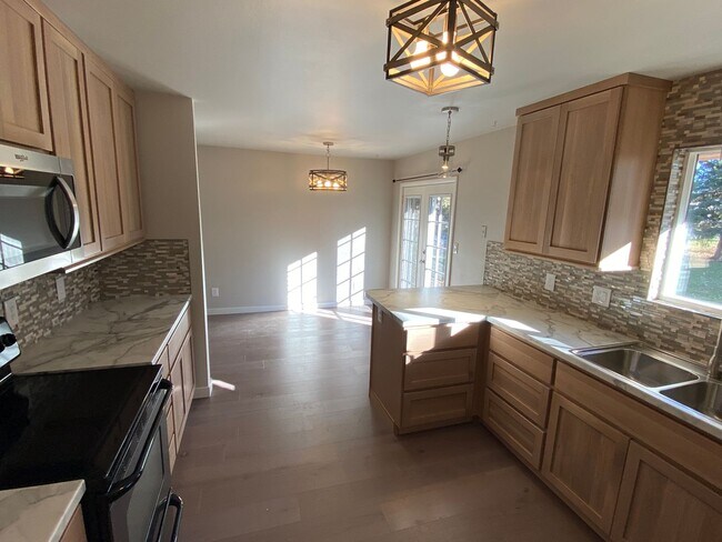 2 Bed 1 Bath Home in NE Fort Collins! in Fort Collins, CO - Building Photo - Building Photo