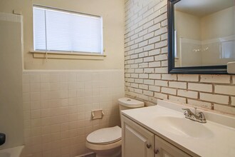 1303 65th Dr-Unit -11 in Lubbock, TX - Building Photo - Building Photo