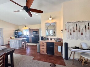 5634 Locust Ln in Cashmere, WA - Foto de edificio - Building Photo