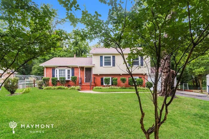 6724 Castlegate Dr in Charlotte, NC - Building Photo