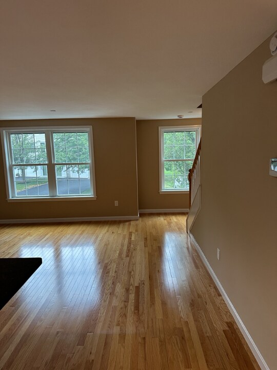 0 Hartshorn Way in Manchester, NH - Building Photo