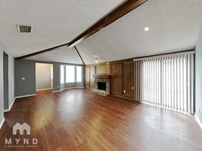 11831 Garden Terrace Dr in Dallas, TX - Building Photo - Building Photo