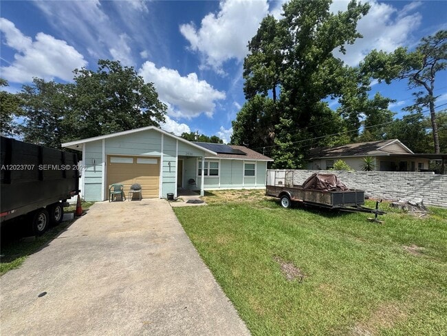 property at 2536 El Portal Ave