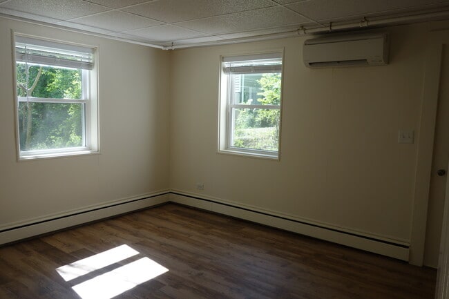 116 Howard Dr, Unit Apt #3 in Charlottesville, VA - Building Photo - Building Photo