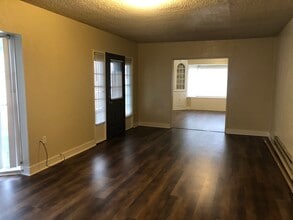 325 NE Spaulding St in Pullman, WA - Building Photo - Building Photo