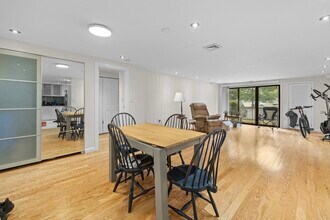 30 Revere Beach Pkwy in Medford, MA - Building Photo - Building Photo