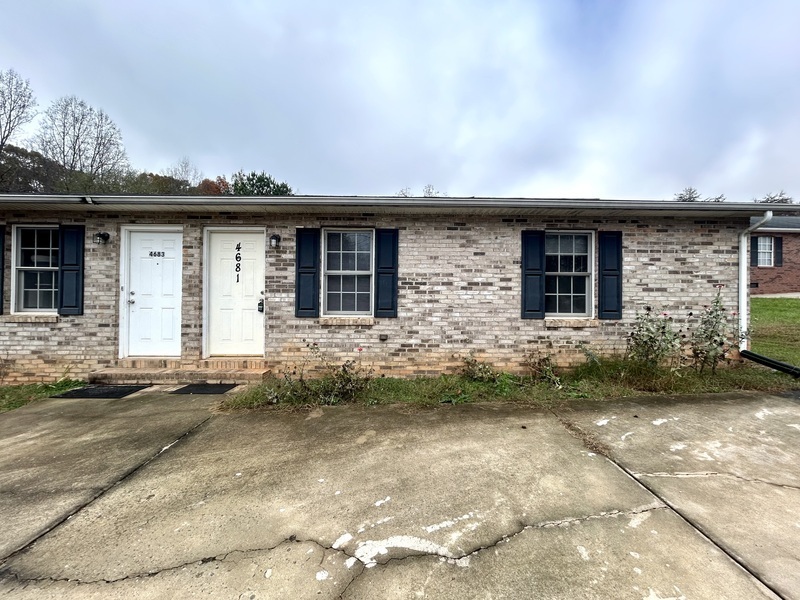 4681 Grassy Creek Rd in Denver, NC - Building Photo