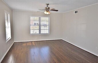 10238 San Lorenzo Dr in Dallas, TX - Building Photo - Building Photo