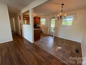 910 Edgemont Ave in Belmont, NC - Building Photo - Building Photo