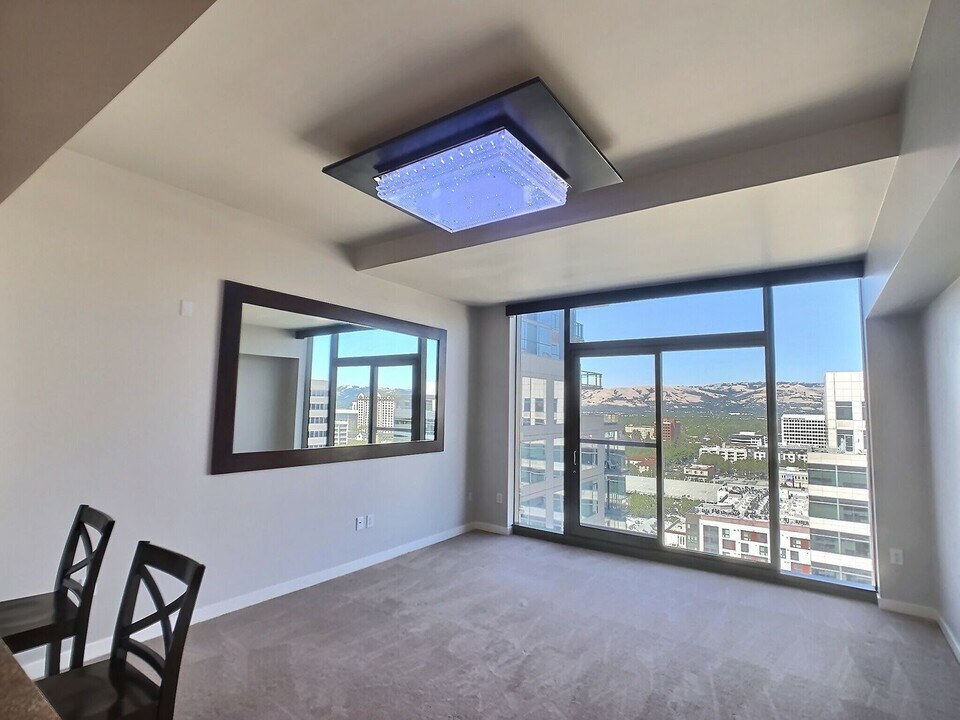 38 N Almaden Blvd in San Jose, CA - Foto de edificio
