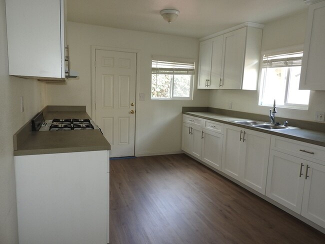 property at 4968-74 Muir Ave
