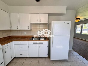 1328 E 28th St in Des Moines, IA - Building Photo - Building Photo