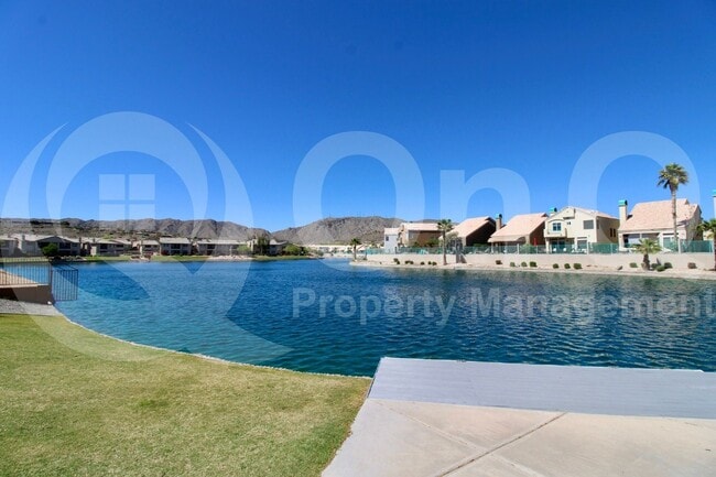 16013 S Desert Foothills Pkwy in Phoenix, AZ - Building Photo - Building Photo