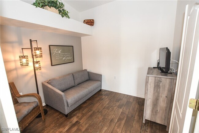 property at 10420 Wine Palm Rd