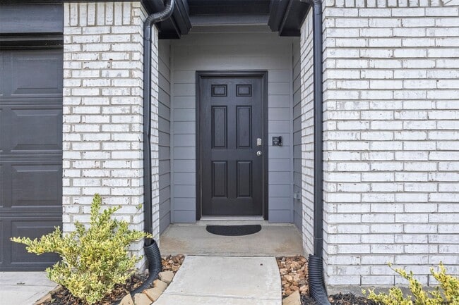 property at 30290 Kingston Heath Dr