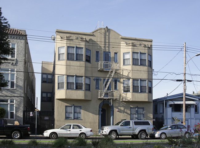 721 40th St in Oakland, CA - Building Photo - Building Photo