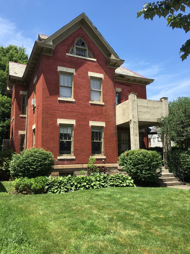 795 Park St, Unit 795 Park Street in Columbus, OH - Foto de edificio - Building Photo