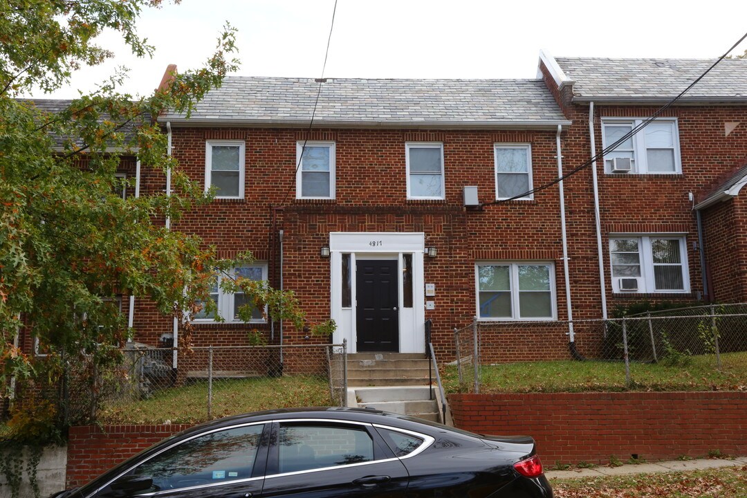 4817 3rd St NW in Washington, DC - Building Photo