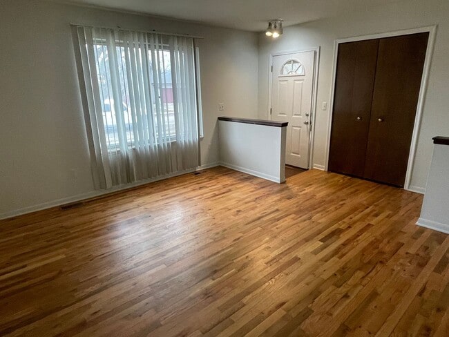 31287 Mc Namee St in Fraser, MI - Building Photo - Building Photo