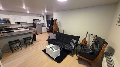 1221 Commonwealth Ave in Duluth, MN - Building Photo - Building Photo