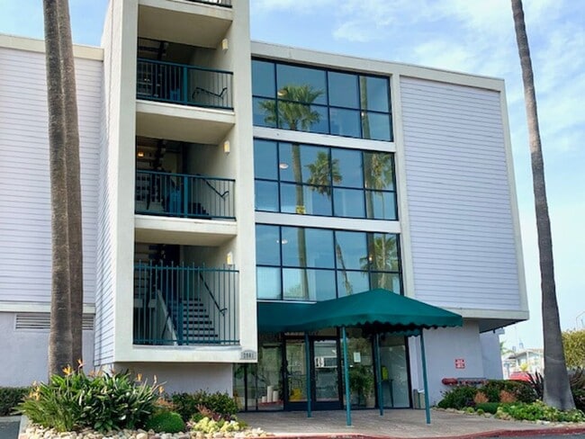 property at 2901 Peninsula Rd