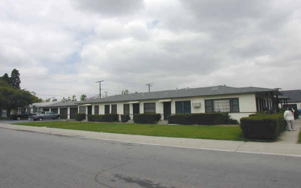 1450-1460 Euclid Ave in Ontario, CA - Building Photo