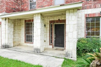 20602 Meandering Cir in San Antonio, TX - Building Photo - Building Photo