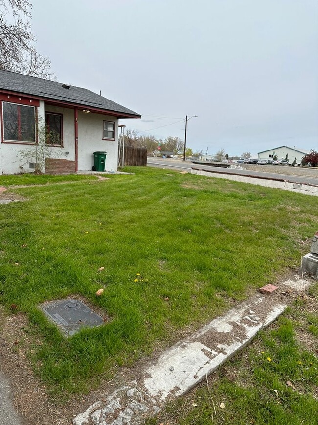 33 N Jean St in Kennewick, WA - Building Photo - Building Photo