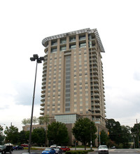 The Phoenix On Peachtree in Atlanta, GA - Foto de edificio - Building Photo