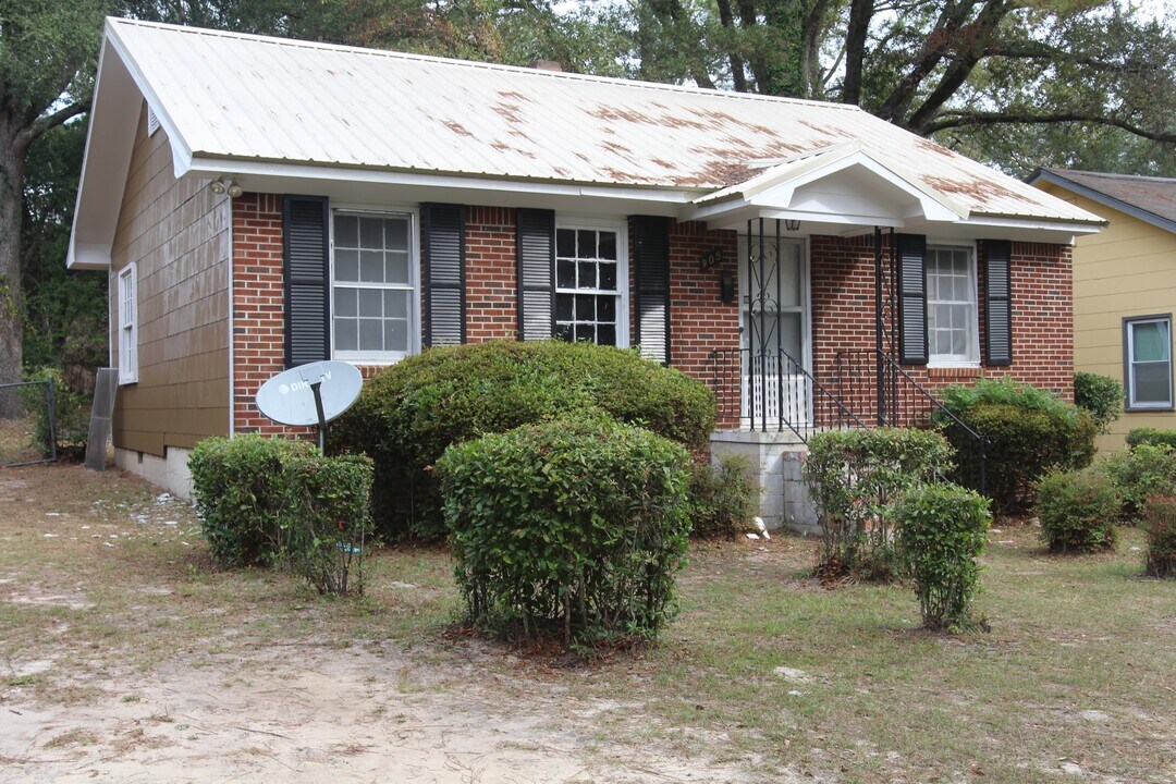 905 W Whitney Ave in Albany, GA - Building Photo