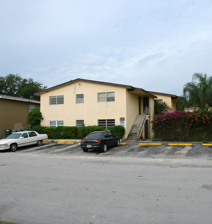 3721 60th Ave in Davie, FL - Building Photo