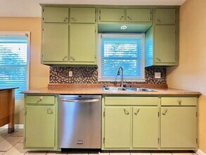 2739 White Oak Ln in Marietta, GA - Building Photo - Building Photo