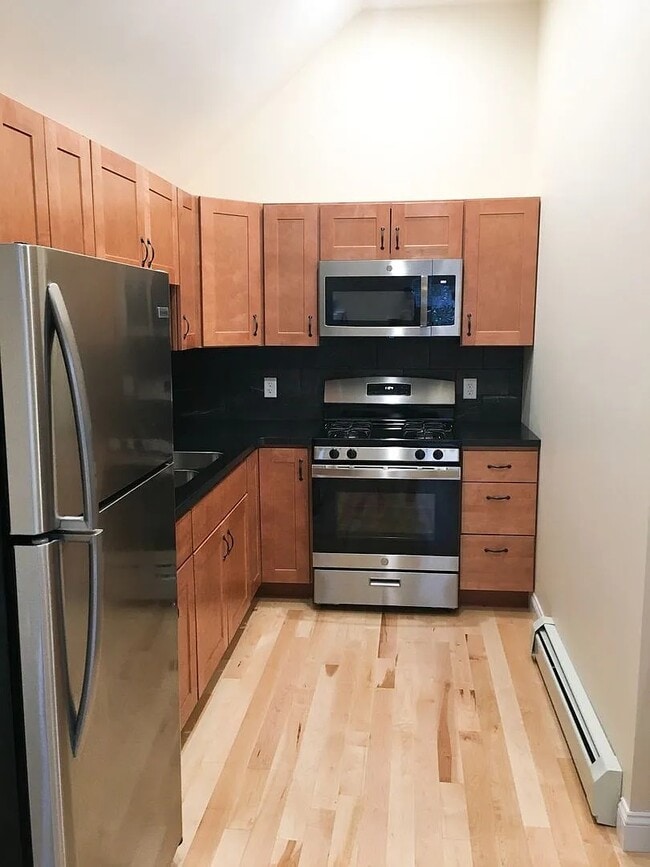 33 Intervale Ave, Unit 2