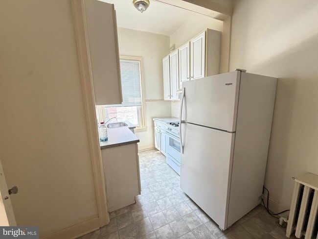 2441 Brown St in Philadelphia, PA - Building Photo - Building Photo