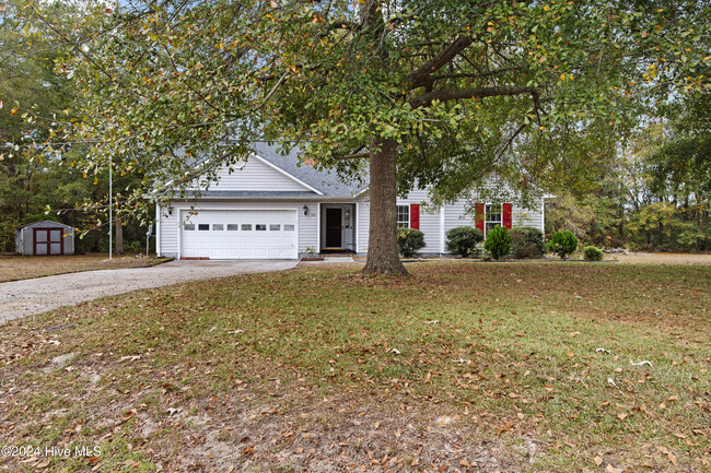 206 Chokecherry S in Richlands, NC - Building Photo - Building Photo