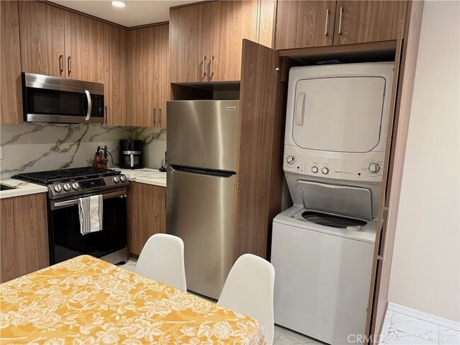 20625 Tuba St in Los Angeles, CA - Building Photo - Building Photo