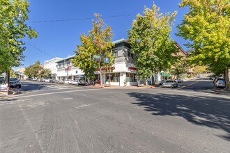 & 1212 14th Street - Aileen Apartments in San Rafael, CA - Building Photo - Building Photo