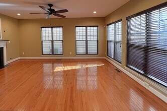 7726 Grandwind Dr in Lorton, VA - Building Photo - Building Photo